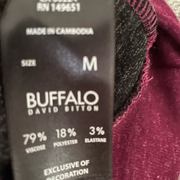 Womens soft cozy buffalo david bitton medium. Burgundy block color - Picture 4 of 5